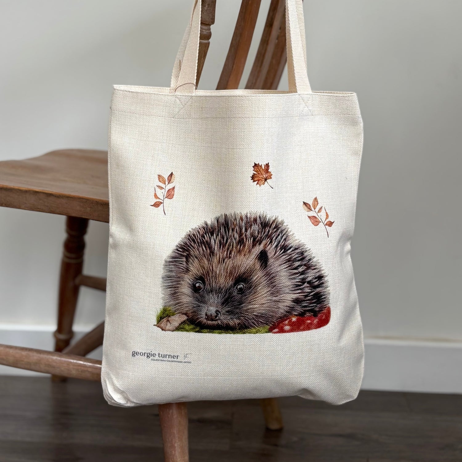Hedgehog artwork linen tote bag featuring British wildlife design. Sustainable tote bag for women, perfect gift for teachers or eco-conscious shoppers.